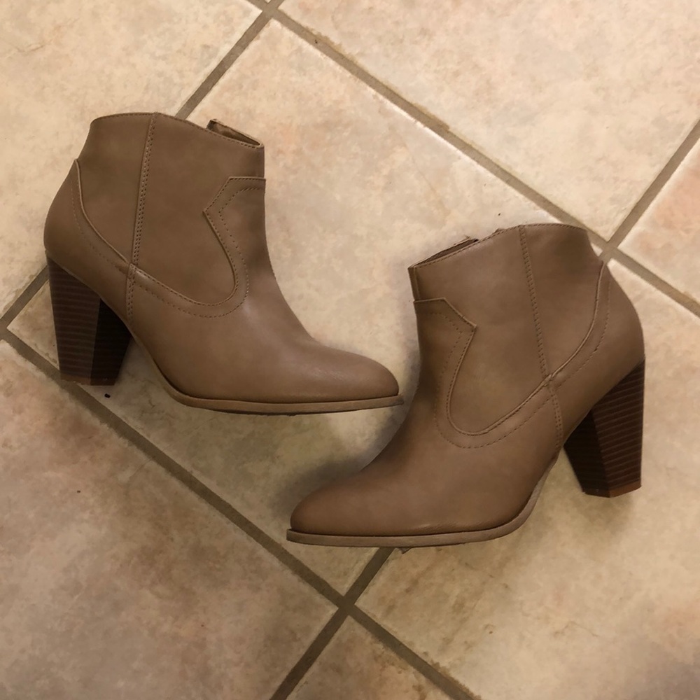Tan heeled booties - women’s size 10
